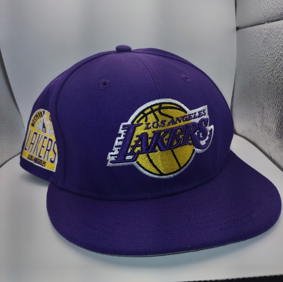 Lakers New Era Snap Back - Picture 3 of 5